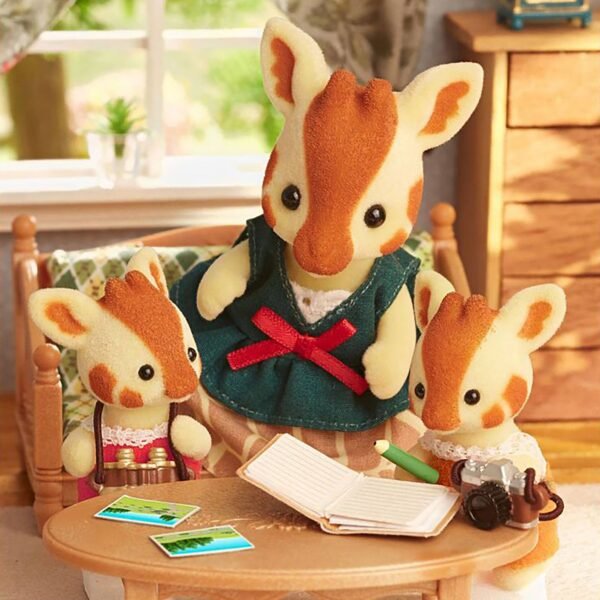 Sylvanian Families Giraffe Family - Image 7
